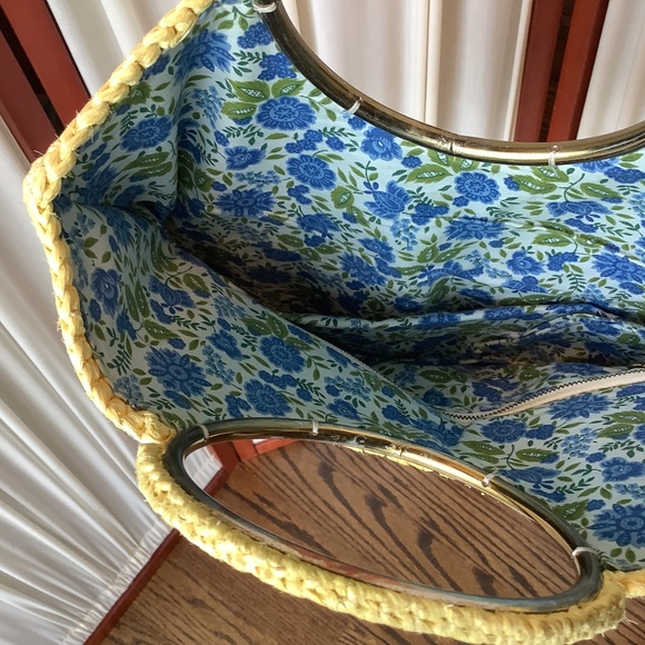 Vintage Yellow Straw Woven Handbag Purse Round Metal Handles - Picture 4 of 9